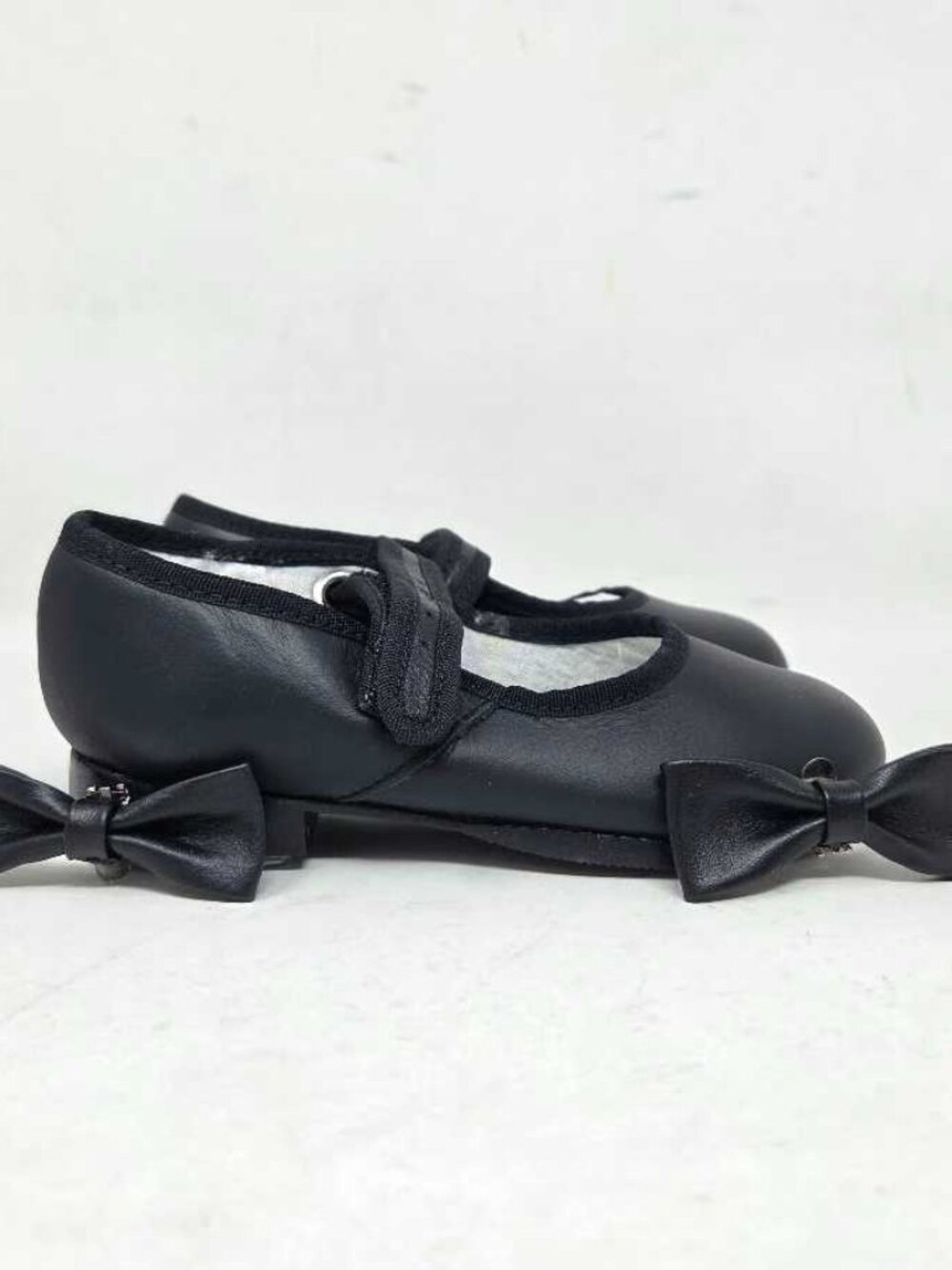 Toddler girl's 9 Wide Capezio Mary Jane black leather tap dance shoes 3800T